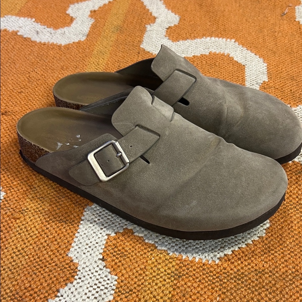 Universal Thread Taupe Betsy Clog Mules woman’s size 8 1/2